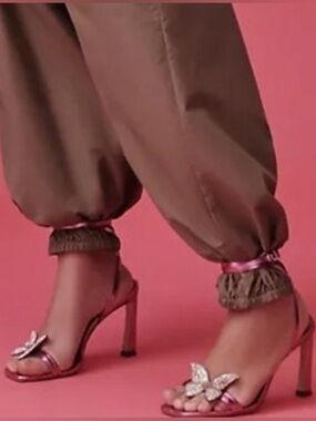 NWT Vicenza Butterfly Wrap Heels size 40 or 9